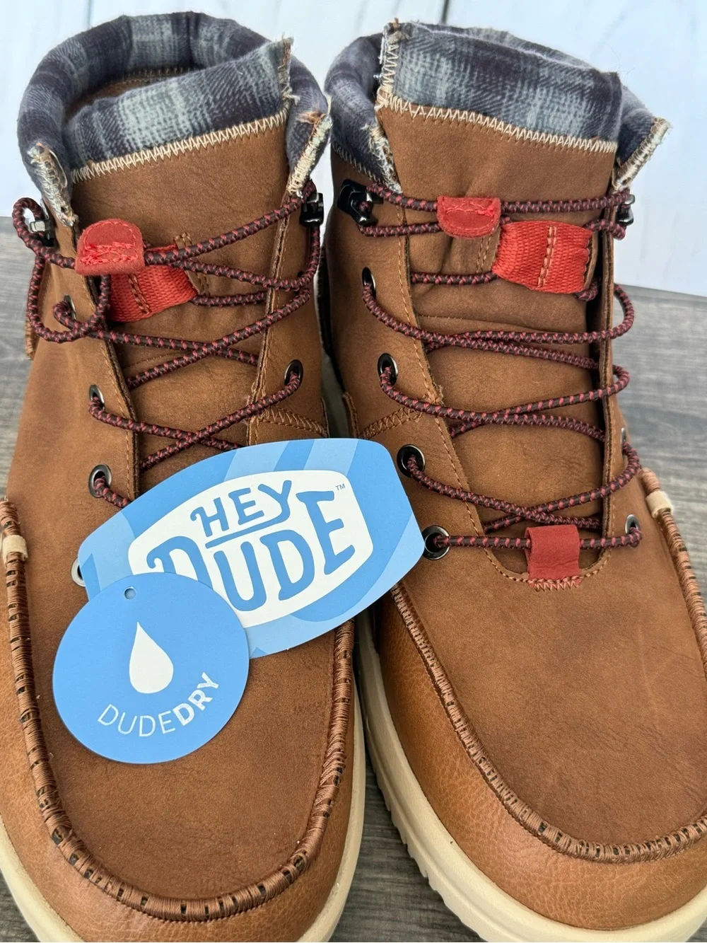 Hey Dude Bradley Classic Men’s 10 Cognac Brown Leather Water Resistant Boot NIB